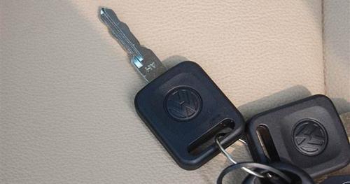 大众老款桑塔纳车钥匙图片老桑塔纳车钥匙丢了怎么办