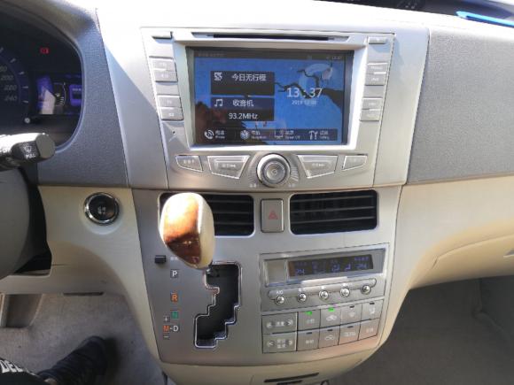 [深圳·粤B] 二手比亚迪比亚迪M62013款 2.4L 自动尊贵型