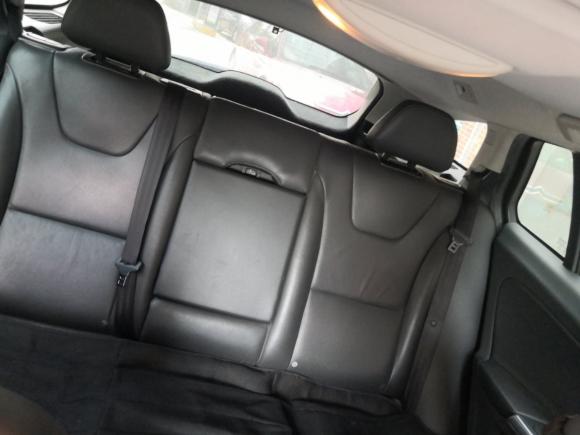 [佛山·粤D] 二手沃尔沃沃尔沃V602014款 改款 T5 智逸版