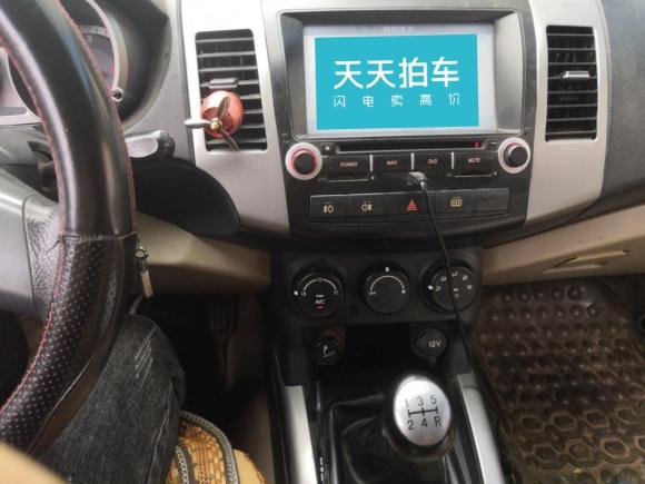 [芜湖·皖B] 二手陆风陆风X82012款 探索版 2.0T 柴油4X2豪华型