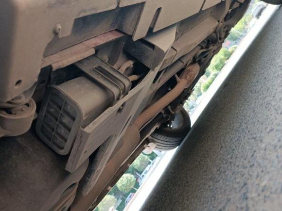 [西安·陕A] 二手陆风陆风X72015款 2.0T 全景尊贵版