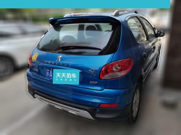 [南京·苏A] 二手标致标致2072011款 两厢 1.4L 手动驭乐版