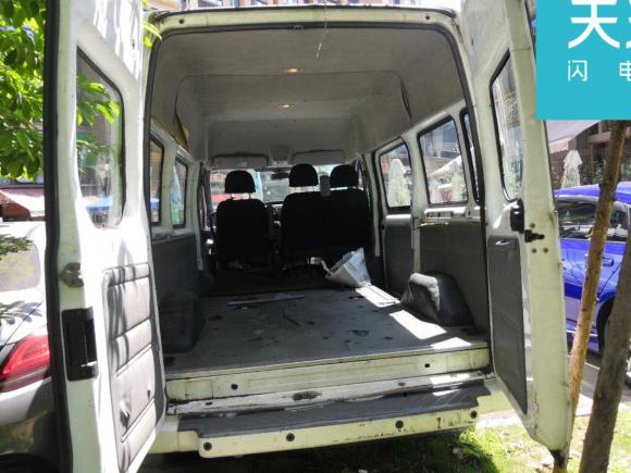 [成都·川A] 二手福特新世代全顺2009款 2.4T柴油标准型短轴中顶国III