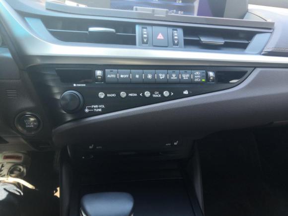 [南京·苏A] 二手雷克萨斯雷克萨斯ES2020款 200 卓越版