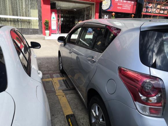 [佛山·粤Y] 二手丰田逸致2011款 180G CVT舒适版