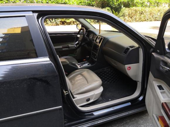 [南昌·赣A] 二手克莱斯勒克莱斯勒300C2006款 2.7L 豪华领航版