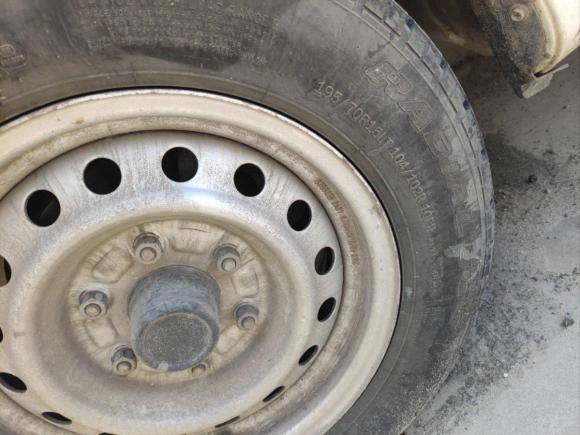 [温州·贵A] 二手金杯阁瑞斯2018款 2.0L快运舒适型7座V19