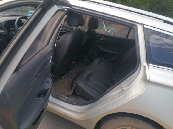 [武汉·鄂A] 二手荣威荣威Ei52018款 互联网豪华版