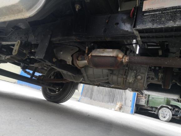 [佛山·粤E] 二手长安跨越跨越王X52018款 1.5L PLUS中配型单排后双轮标准货箱DK15C