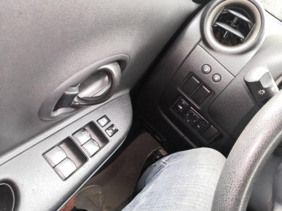 [苏州·苏E] 二手日产玛驰2010款 1.5L 手动易炫版