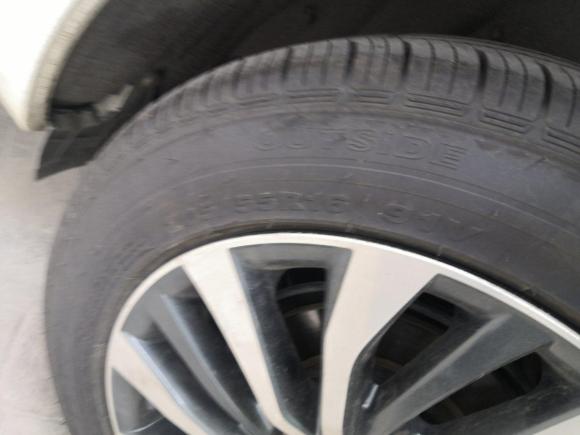 [无锡·苏B] 二手丰田卡罗拉2017款 改款双擎 1.8L E-CVT精英版