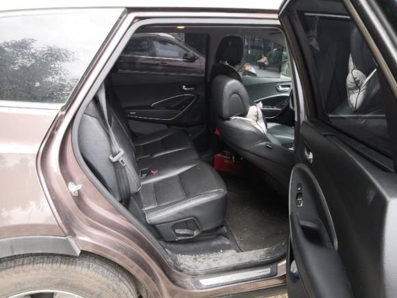 [广州·粤B] 二手现代格锐2013款 2.2T 7座四驱旗舰版