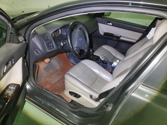 [济南·鲁A] 二手沃尔沃沃尔沃S402007款 2.4i 智雅版