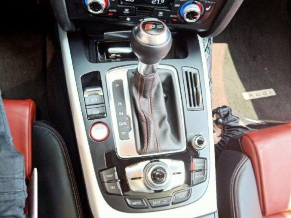 [佛山·粤X] 二手奥迪奥迪S52012款 S5 3.0T Coupe