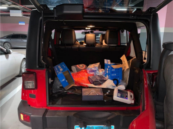 [佛山·鄂A] 二手Jeep牧马人2017款 3.0L Sahara 四门舒享版