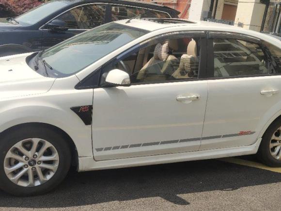 [武汉·鄂A] 二手福特福克斯2011款 两厢 1.8L 自动时尚型