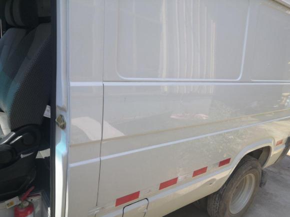 [温州·浙C] 二手依维柯得意2017款 2.8T V35箱货3座43S5