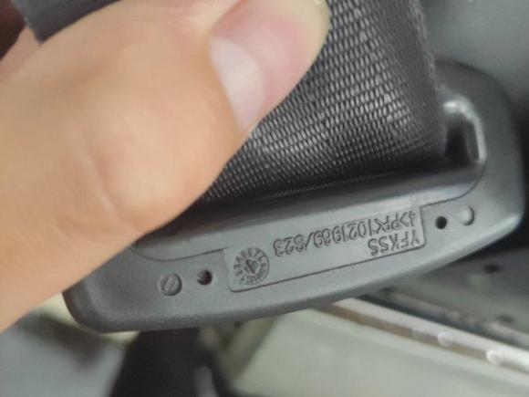 [温州·浙A] 二手荣威荣威ei62017款 45T 混动互联智享版