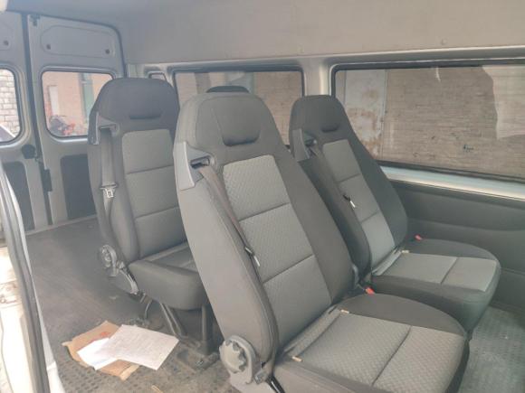 [济南·鲁A] 二手福特新世代全顺2016款 2.2T长轴6/7座中顶多功能车