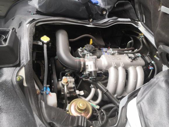 发动机驾驶室前排座椅后排座椅后备箱其他最新济南二手金龙金威价格