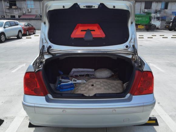 [无锡·苏B] 二手标致标致3072010款 三厢 1.6L 手动舒适版