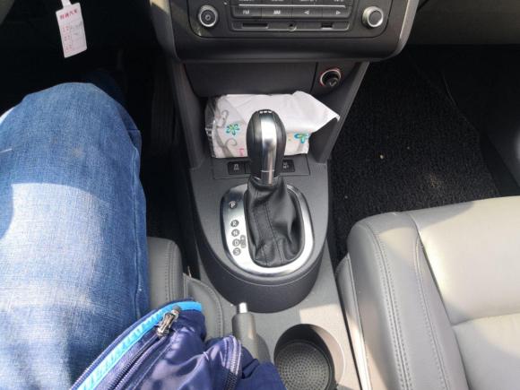 [上海·沪B] 二手大众途安2015款 1.4T DSG舒适版5座