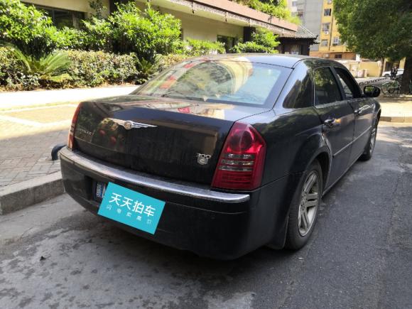[南昌·赣A] 二手克莱斯勒克莱斯勒300C2006款 2.7L 豪华领航版