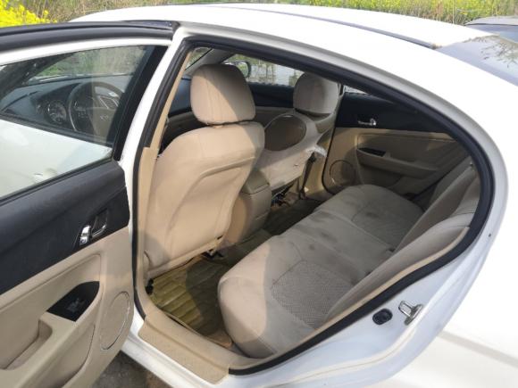 [南通·苏F] 二手奔腾全新奔腾B502013款 1.6L 自动豪华型