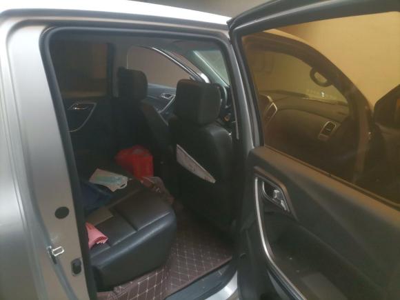 [武汉·鄂A] 二手江铃域虎52018款 2.4T经典版柴油手动四驱豪华型JX4D24A5L