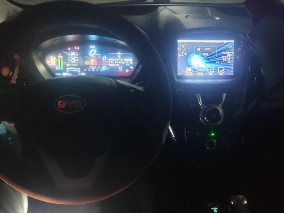 [无锡·沪D] 二手比亚迪秦2014款 1.5T 旗舰型