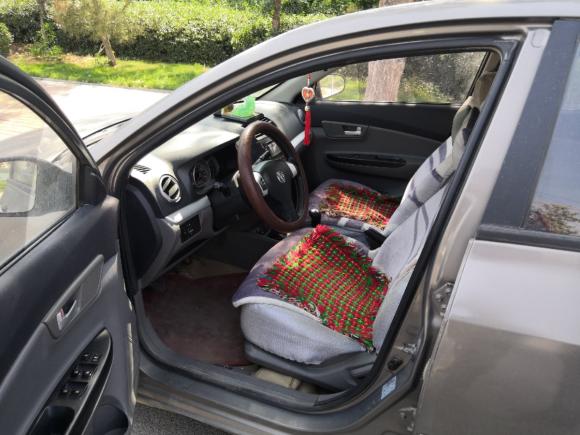 [济南·鲁A] 二手长安悦翔2012款 三厢 1.5L 手动豪华型