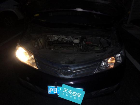 [上海·沪B] 二手比亚迪比亚迪M62015款 2.4L 自动尊贵版