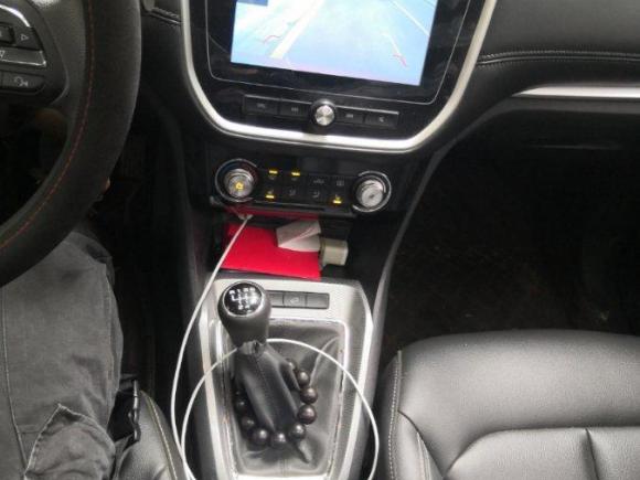 [广州·渝D] 二手荣威荣威RX32018款 1.6L 手动旗舰版