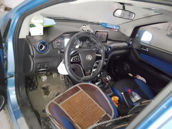 [佛山·粤E] 二手北汽绅宝绅宝X252015款 1.5L 手动精英型