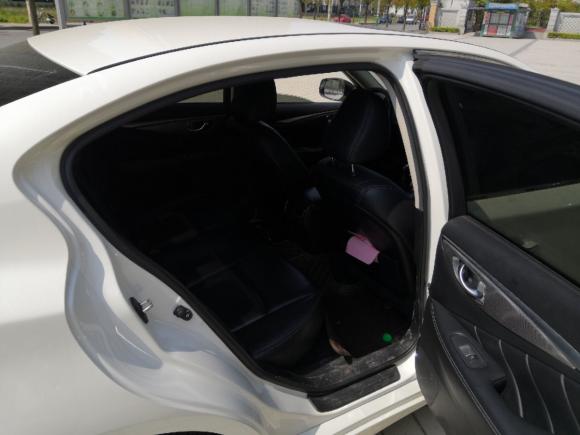 [南通·苏F] 二手英菲尼迪英菲尼迪Q502014款 3.7L 舒适版