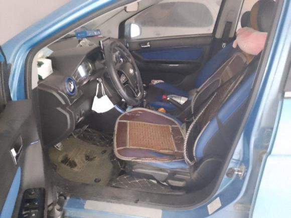 [佛山·粤E] 二手北汽绅宝绅宝X252015款 1.5L 手动精英型