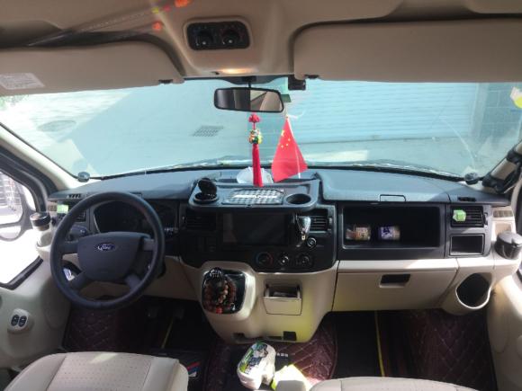 [济南·鲁A] 二手福特新世代全顺2016款 2.2T长轴9座中顶豪华型客车135马力