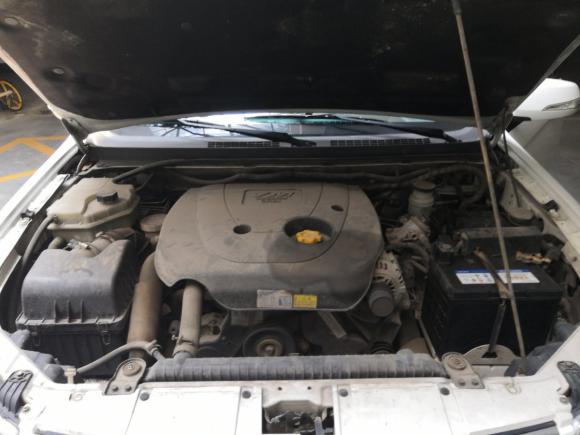 [济南·鲁A] 二手陆风陆风X82012款 探索版 2.0T 柴油4X4豪华型