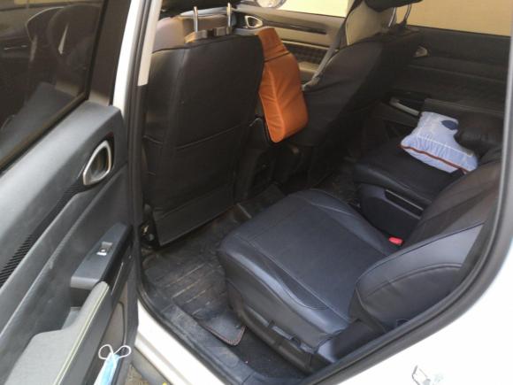 [常州·苏N] 二手宝骏宝骏RM-52019款 1.5T 手动24小时在线精英型 6座