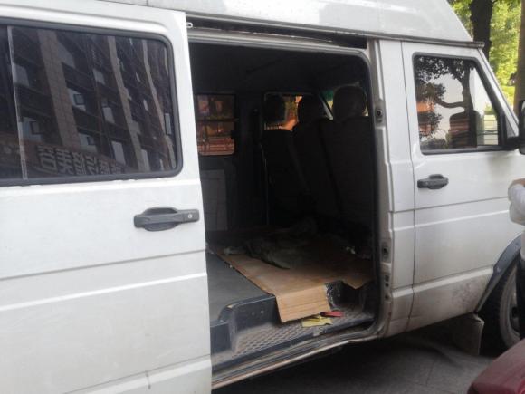 [义乌·浙G] 二手依维柯得意2017款 2.5T A35客车5-7座47Z5