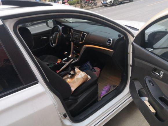 [成都·川A] 二手启辰启辰T702015款 1.6L 手动睿行版