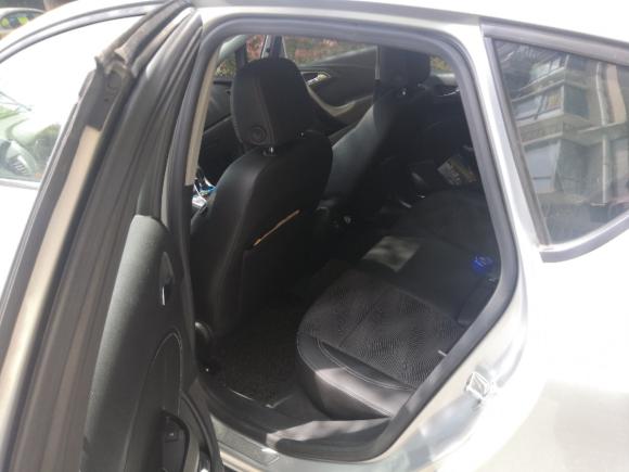 [上海·沪J] 二手别克英朗2010款 XT 1.6T 时尚运动版