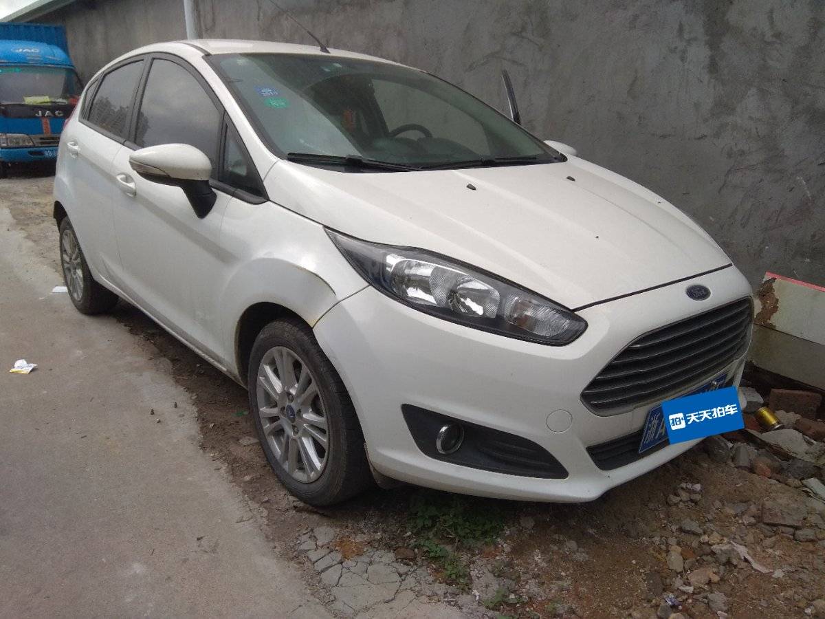 车型:福特嘉年华2009款 两厢 1.5l 自动运动型