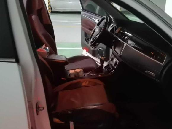 [台州·浙J] 二手众泰众泰T6002015款 2.0T DCT尊贵型