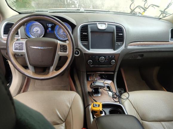 [武汉·鄂A] 二手克莱斯勒克莱斯勒300C2014款 3.0L 卓越版