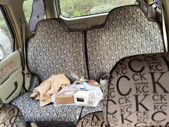 [无锡·苏B] 二手日产帕拉丁2004款 2.4L 两驱黑内饰型