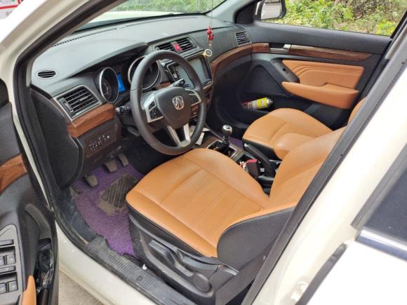 [无锡·皖L] 二手北汽威旺北汽威旺S502016款 1.5T 手动欢动精英型