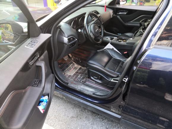[广州·粤A] 二手捷豹捷豹F-PACE2016款 2.0T 两驱都市尊享版