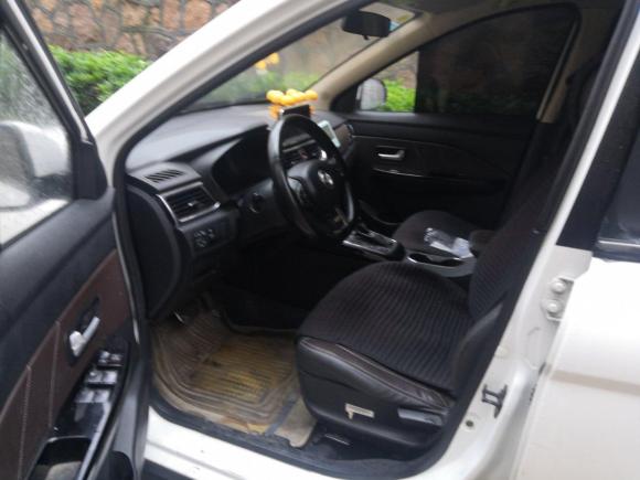 [青岛·鲁U] 二手东风风光东风风光3702018款 S370 1.5L CVT豪华型 7座