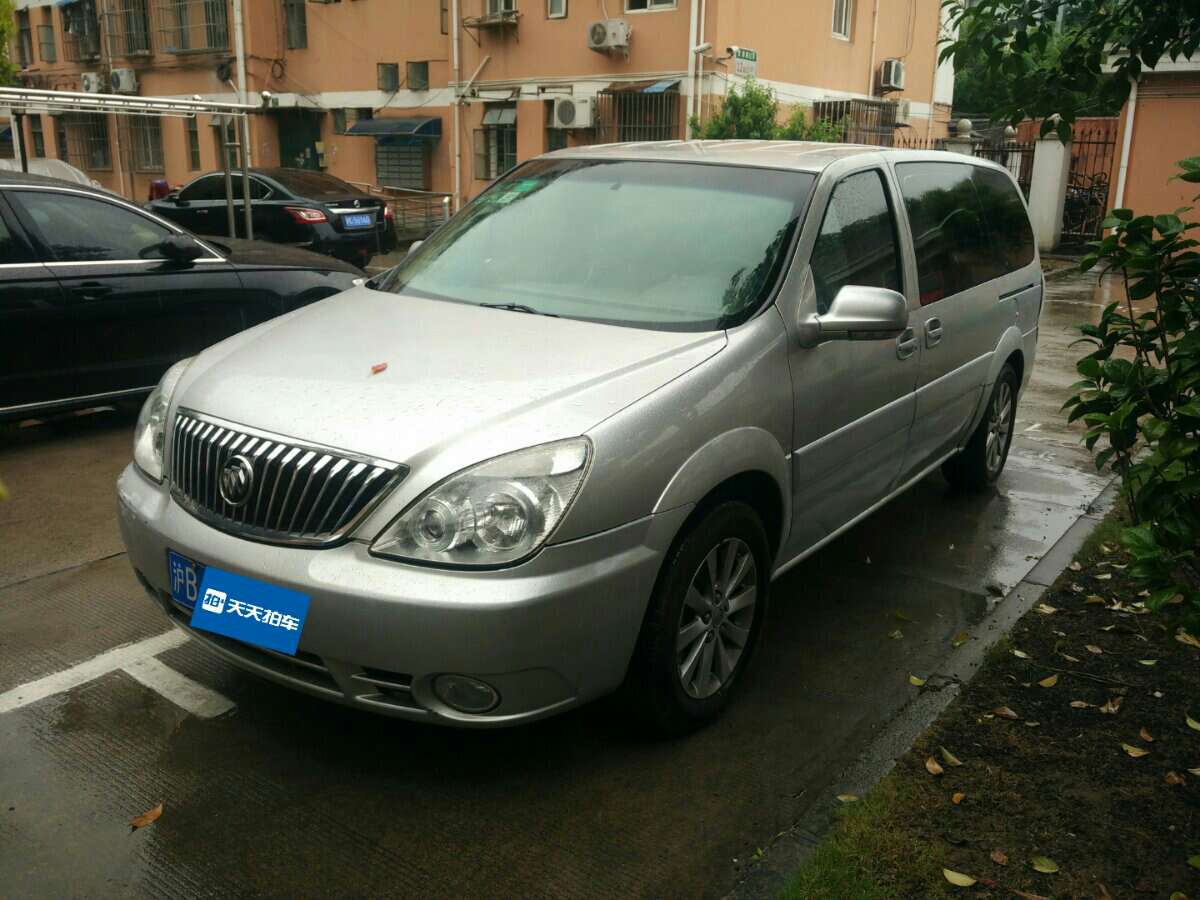 上海车主二手别克别克gl8转卖突然加价20%,买家怒:怎么不去抢?